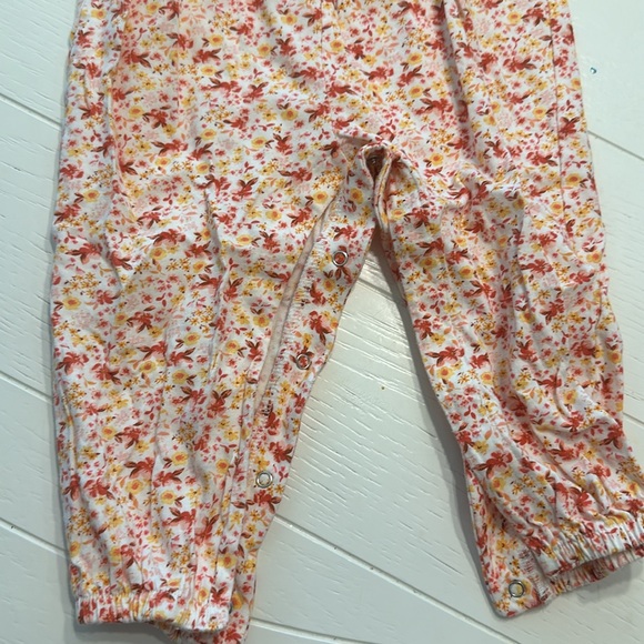 3/$15 old navy romper 18-24m - Picture 5 of 5